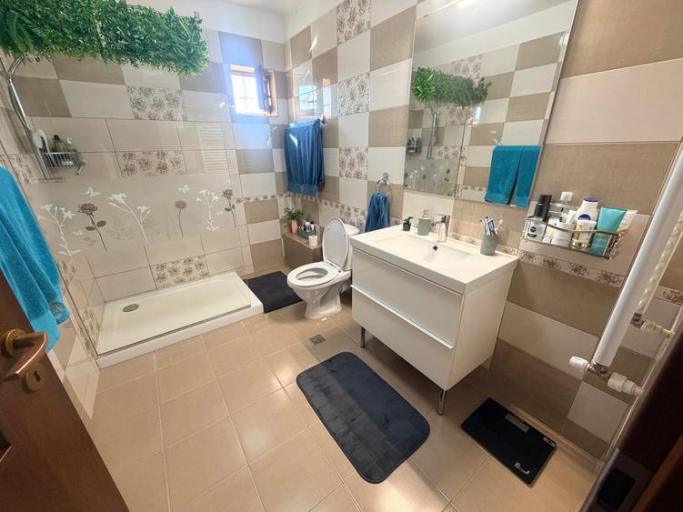 Casa P+1+Pod mansardabil. 4 cam. 1.2 km Fata de metrou - 12