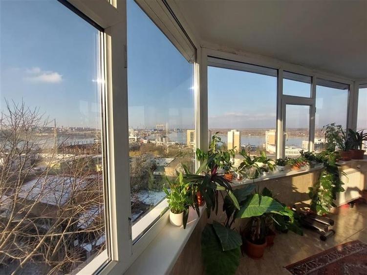Apartament cu 3 camere  de vanzare zona centrala Tulcea - 1