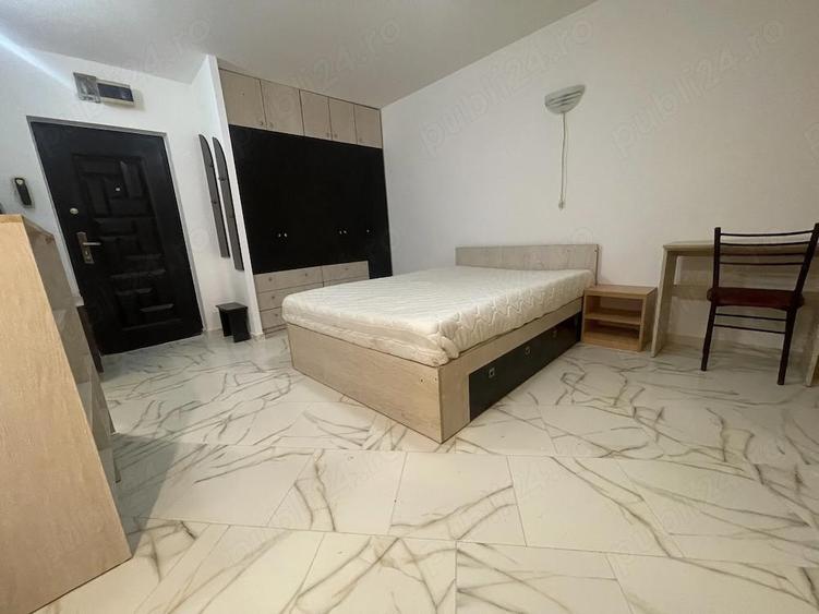 Proprietar inchiriez garsoniera sector 2 , chiar langa Mega Mall - 9