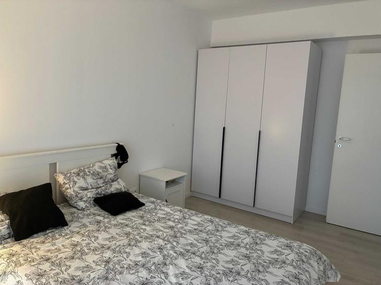 Apartament cu 3 camere decomandat în Lipovei