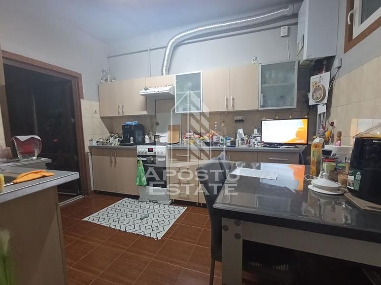 Apartament cu 4 camere, centrala proprie, 2 bai, terasa, zona Iosefin. - 3
