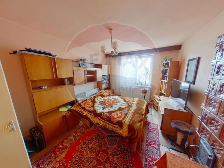 Apartament cu 4 camere de vânzare în zona Carrefour Flora - 2