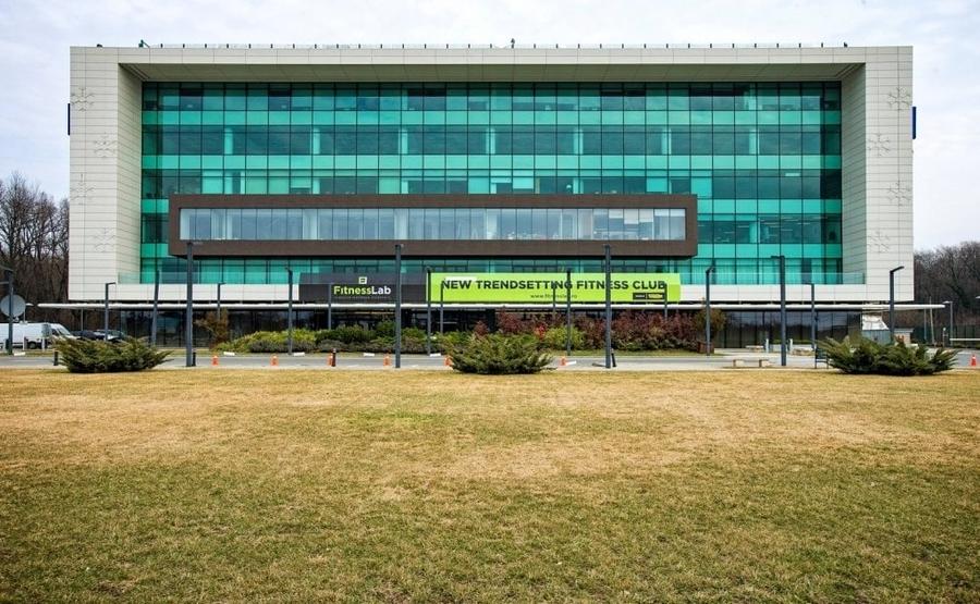 PLATINUM BUSINESS & CONVENTION CENTER - 3