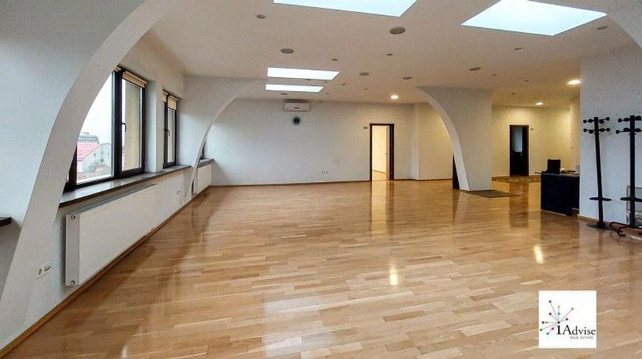 Cladire de Birouri de Vanzare-2000 mp - 9