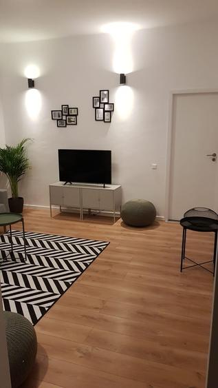 3 cam Piață Romana - Vasile Lascăr - 13