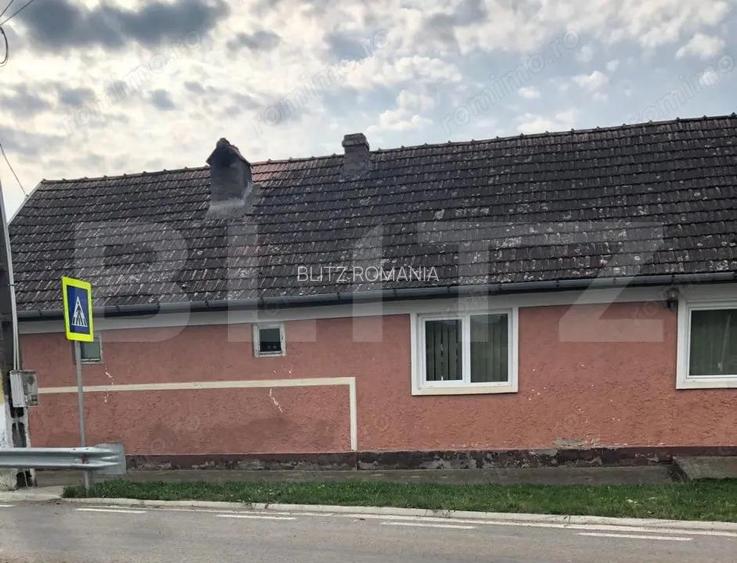 Casa cu 5 camere, curte, gradina, teren 3000 mp - Jimbor, jud Brasov