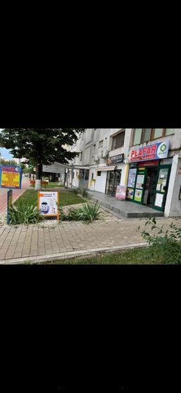 Spatiu com pt PLAFAR FARMACIE podu ros ultra central in intersecte - 5