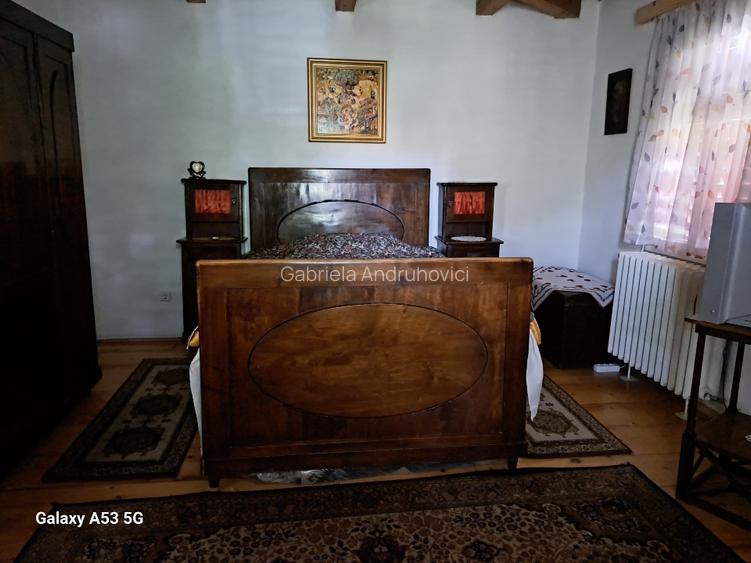 Casa primitoare situata într-o zona foarte frumoasa, liniștită cu pomi fructifer Casa primitoare situata într-o zona foarte frumoasa, liniștită cu pomi fructifer
