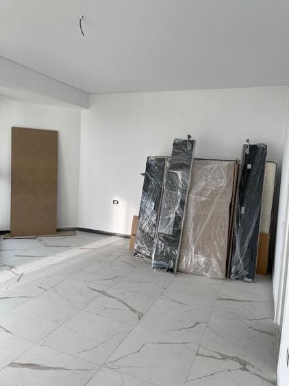 Vand studio/garsoniera in prima linie la mare cu vedete frontala. - 2