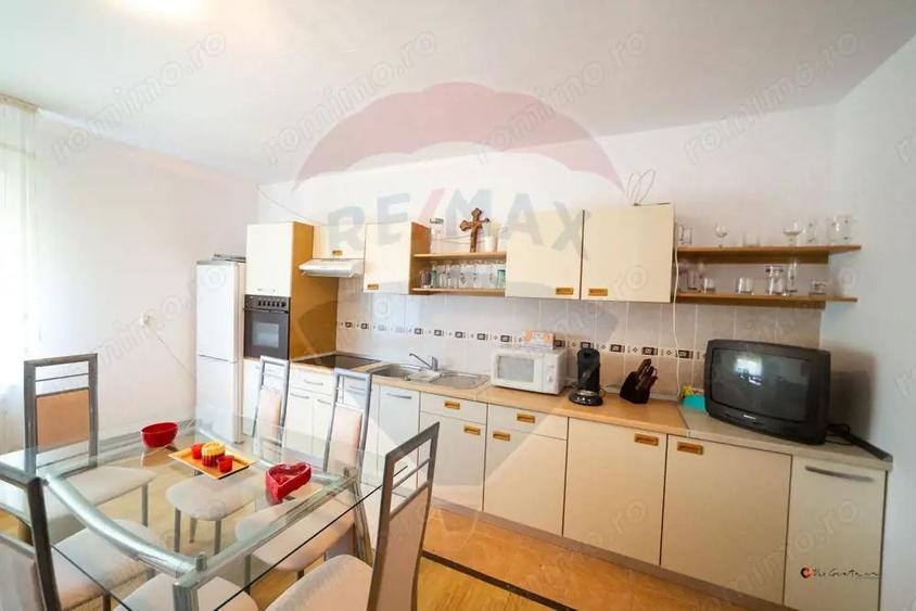 Casa cu 3 apartamente, piscina ?i 1000 mp teren, vanzare/schimb Turnu - 12