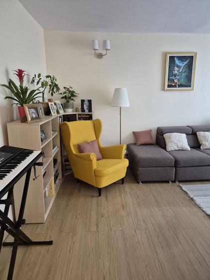 Vand Apartament 3 camere Craiovei decomandat - 8