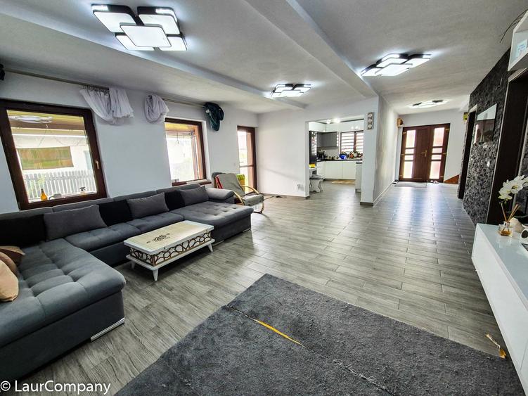 Casă individuală cu 5 camere cu Teren 463 Mp în Albota