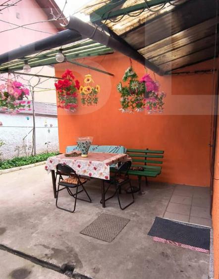 Vand casa la Nadrag zona linistita foarte aproape de centru - 3
