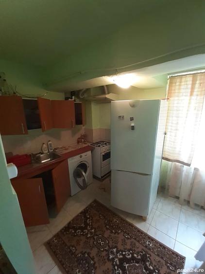 Ofer spre inchiriere garsoniera in zona pompierii autogara 23 m2 210 euro negociabil etaj 4 - 3