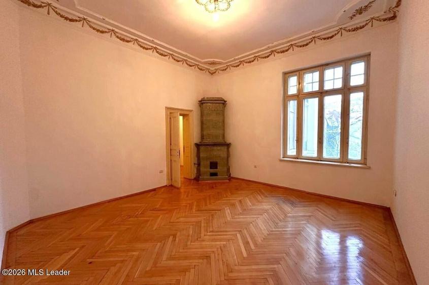 B-dul Carol Nr. 59, 219 mpu, 8 Camere, Etaj 1 din 3, Balcoane 11 mp! - 17