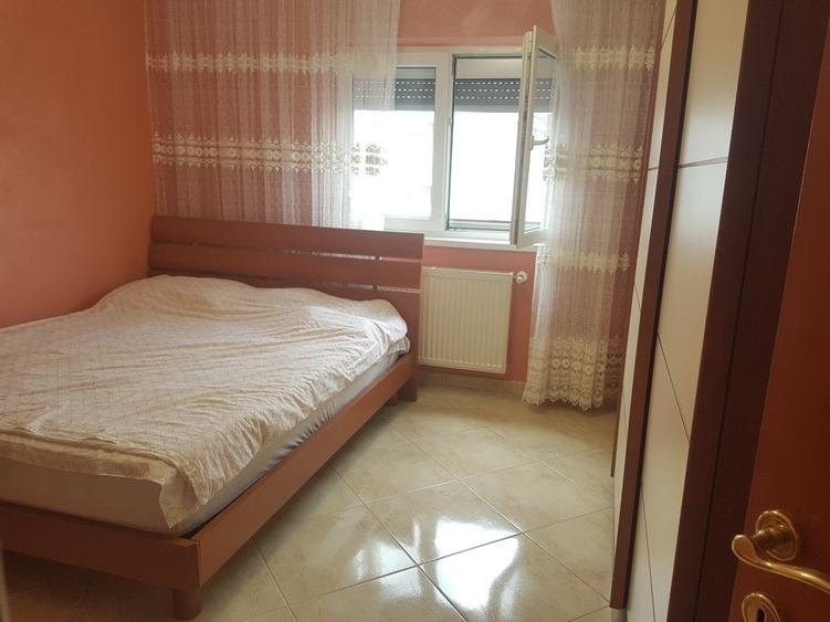 Apartament doua camere semidecomandat, etaj trei renovat bucatarie mare, mobilat - 5