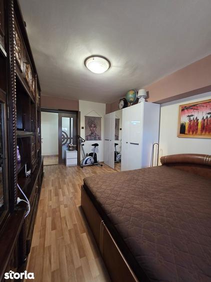 Apartament spa?ios -Etaj 2- Electroputere Mall -Oportunitate-90mp - 6