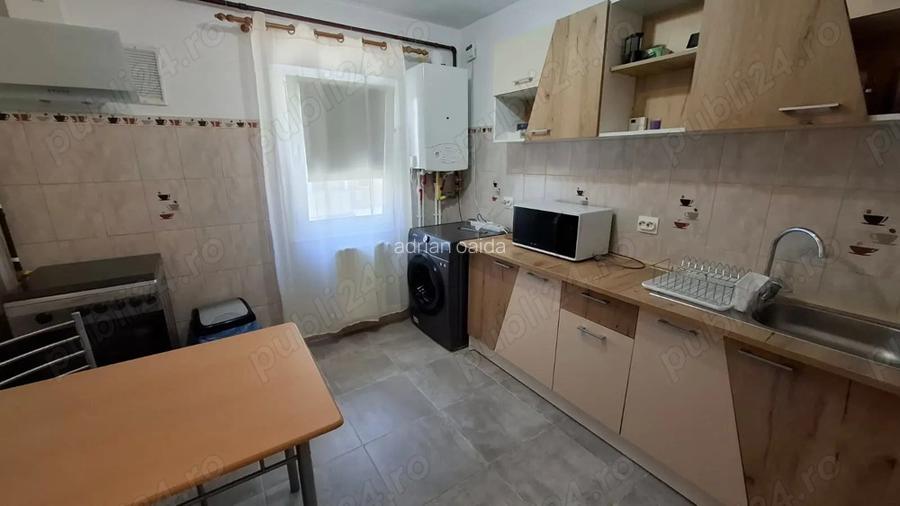 Ap de inchiriat 3 dormitoare plus living, partial mobilat, toate dotarile
