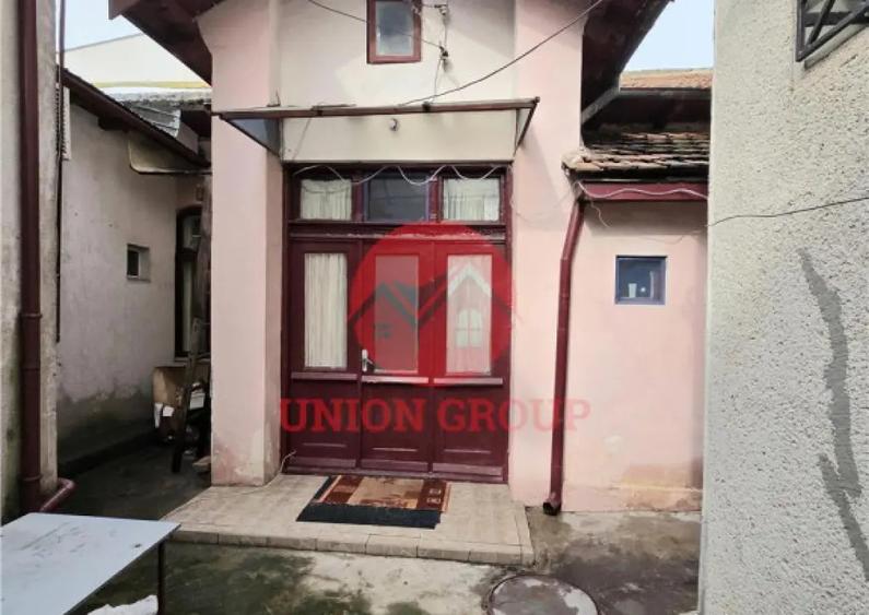 Casa 3 Camere Garsoniera in Vila, Zona Centrala - 1