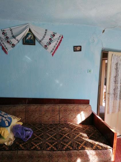 Casa cu anexe ?i teren - 1