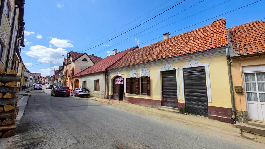 Casa + Moara + Spatiu Comercial, langa Primarie, 3 intrari |VIDEO - 2