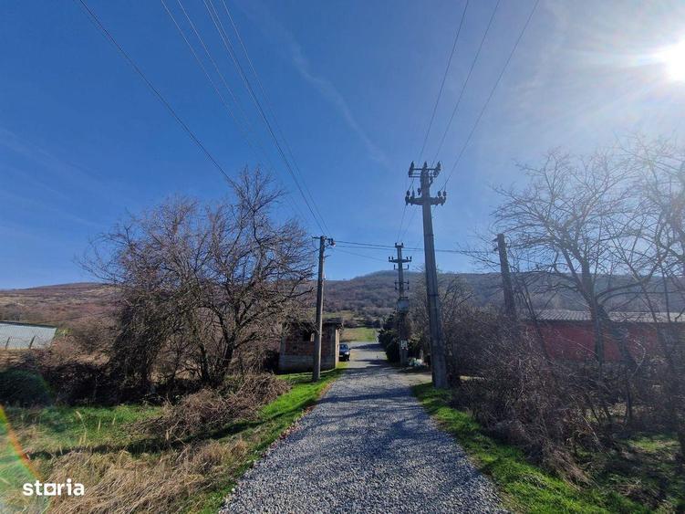 Teren extravilan, zona si priveliste superba, Cuvin - 1