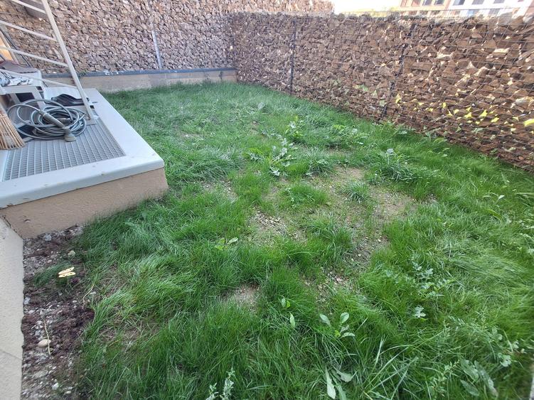 Apartament cu 2 camere semidecomandat, mobilat în Florești