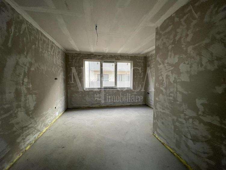 Duplex cu 4 camere cu Canalizare în Florești
