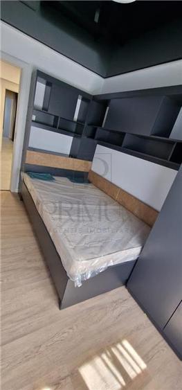 Apartament cu 3 camere decomandat, mobilat în Lipovei