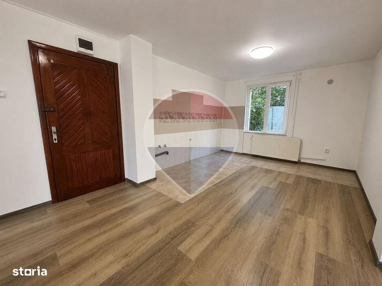 Apartament cu 4 camere în Craiter