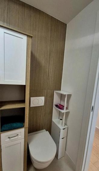Apartament cu 2 camere semidecomandat, mobilat în Jiului