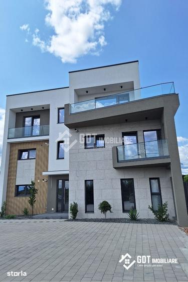 Casă cu 4 camere decomandat cu Teren 200 Mp în Central