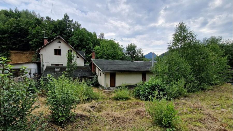 Casă cu 3 camere cu Canalizare în Firiza