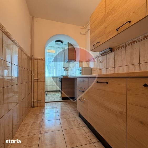 Apartament cu 3 camere decomandat în Independenței