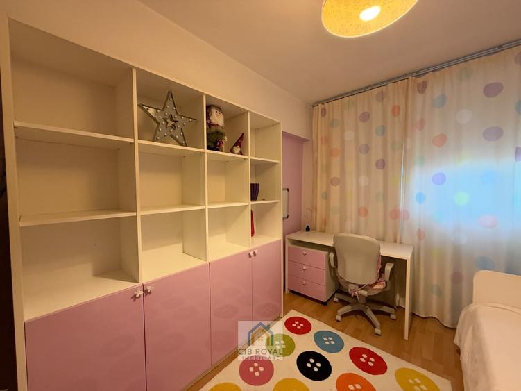 Apartament cu 3 camere decomandat în Drumul Taberei
