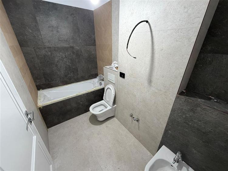 Apartament cu 3 camere decomandat în Ultracentral