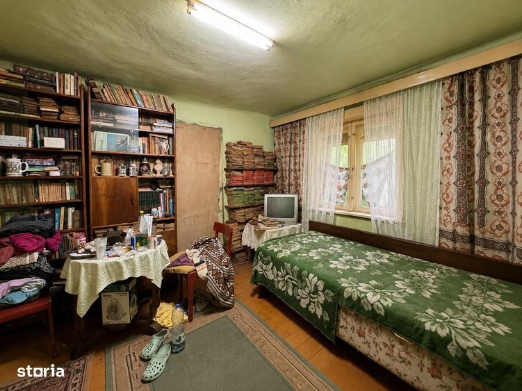 Casă cu 3 camere în Sălard