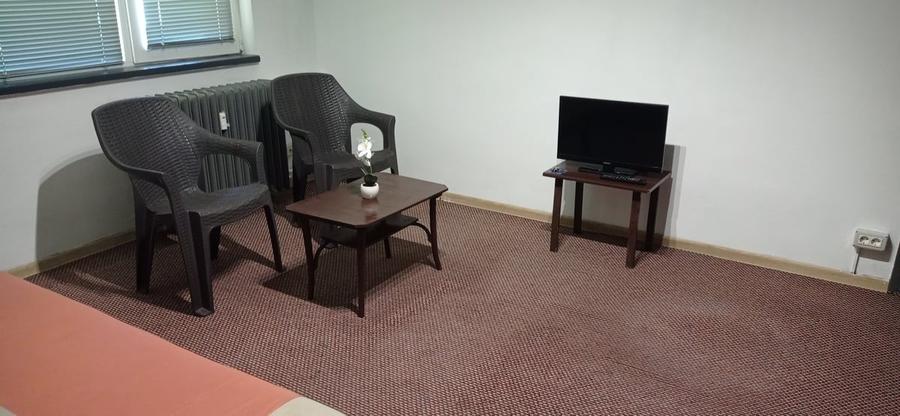 Apartament cu 2 camere semidecomandat în Berceni