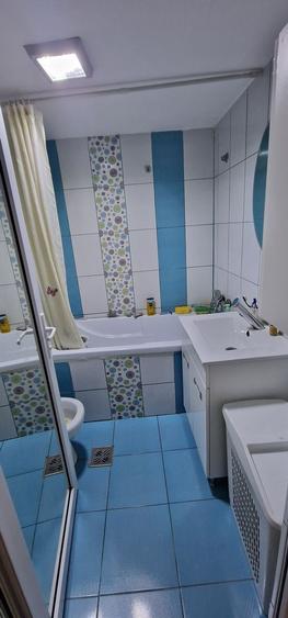 Casă individuală cu 6 camere cu Canalizare în Central