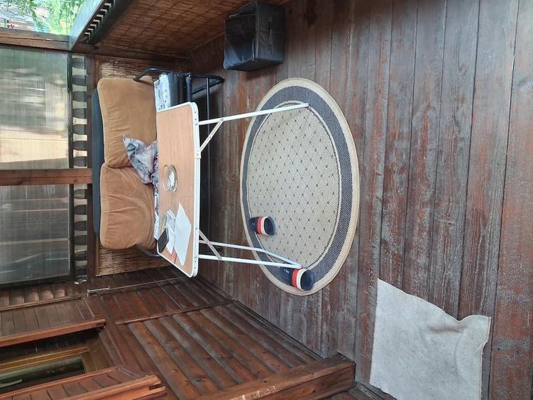 Casă cu 2 camere cu Teren 250 Mp în Reci