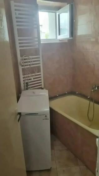 Garsonieră decomandată în Traian
