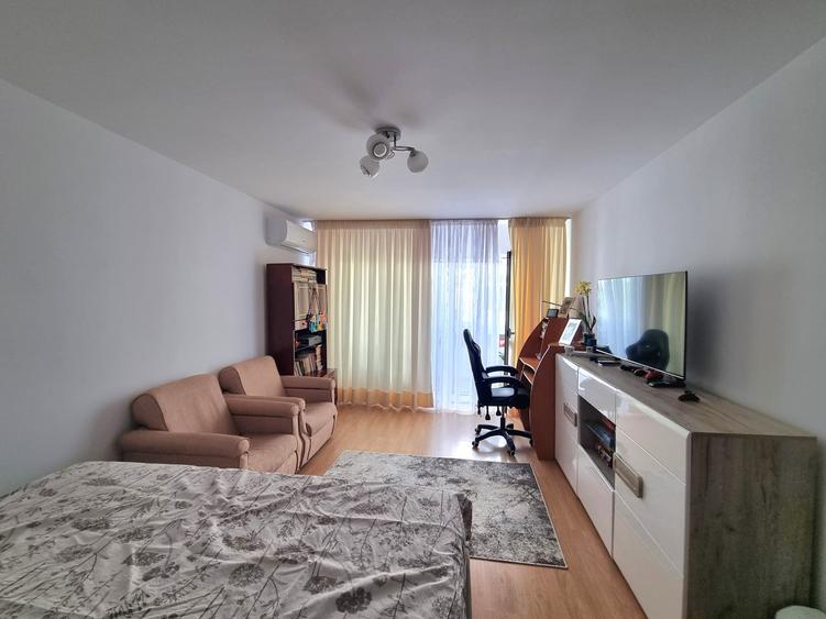 Apartament cu 3 camere decomandat în Ștefan cel Mare