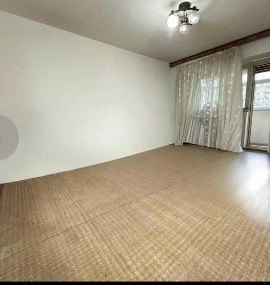 Apartament cu 4 camere decomandat în Pantelimon