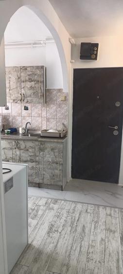 Garsonieră decomandată în Zamfirescu