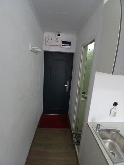 Inchiriez garsoniera - 2