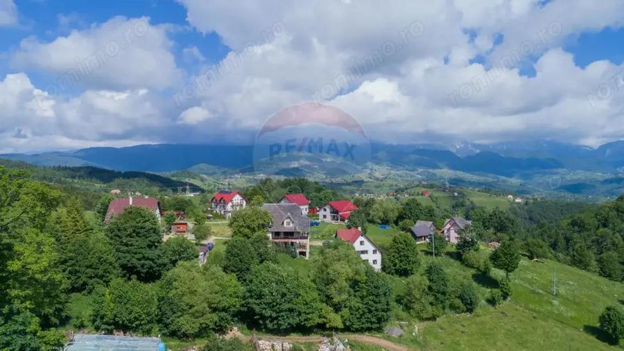 Casa / Vila de vanzare Fundata- Romania - 6