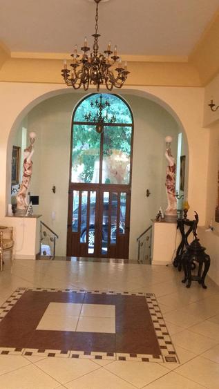 Ultracentral,vila S+P+E,faleza Dunarii,langa parc,Primaria Corabia,teren=1137mp - 2