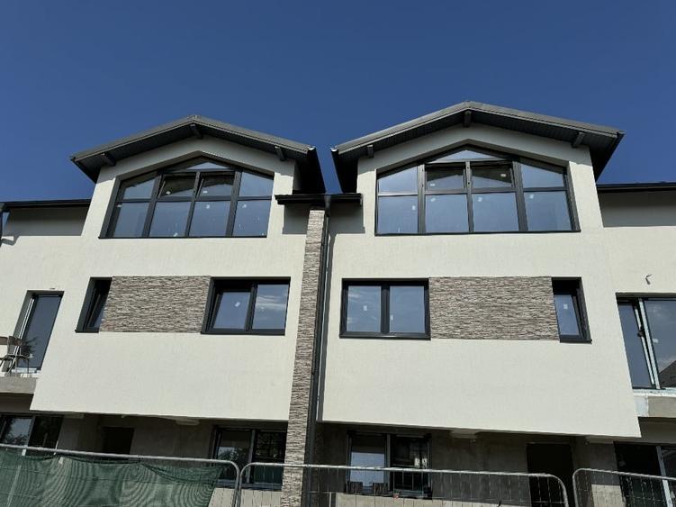 Casă la alb. 4 camere P+1+M  125 mp, com. Berceni central,  99.000 euro - 2