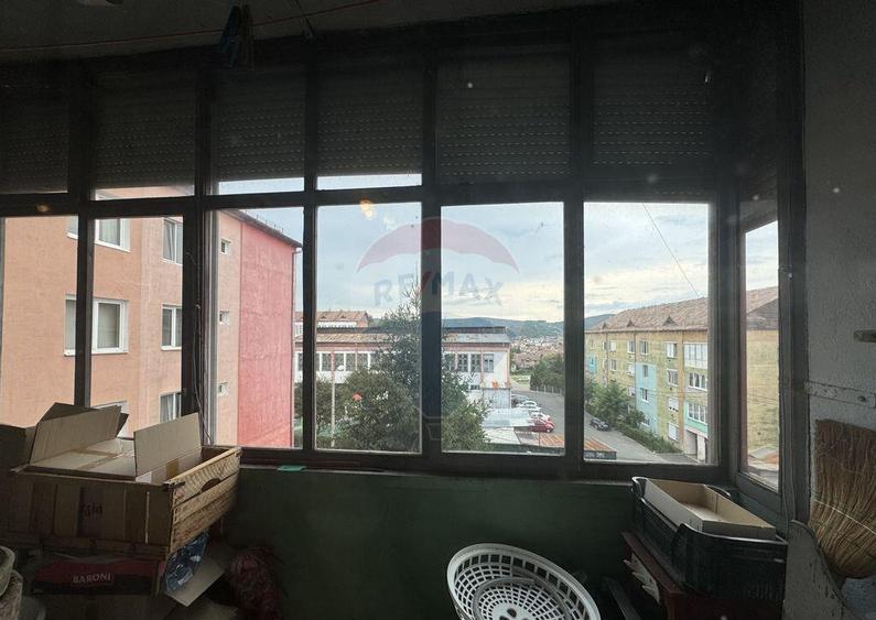 Apartament et.3, str. Sondorilor - 3