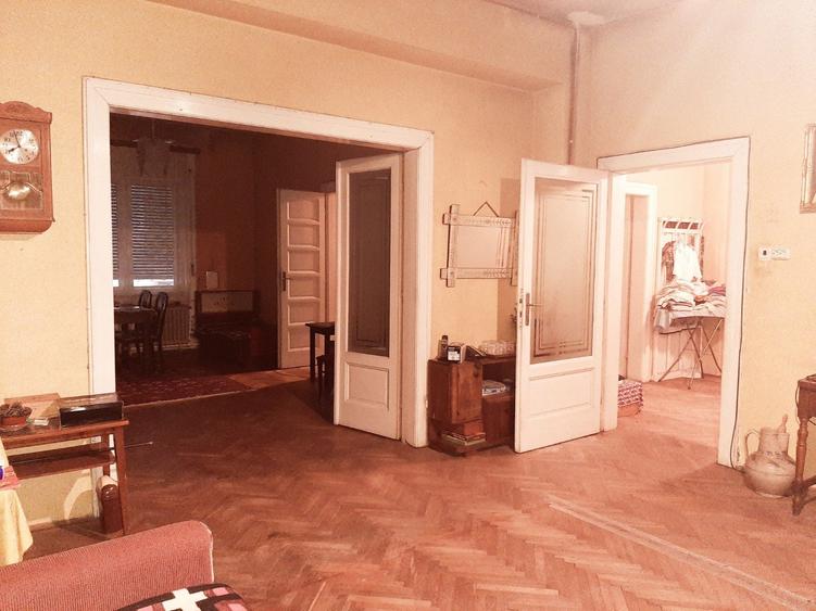 Casa centrala singur in curte - 4